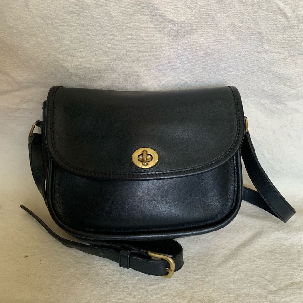 Coach classic leather crossbody shoulder bag black